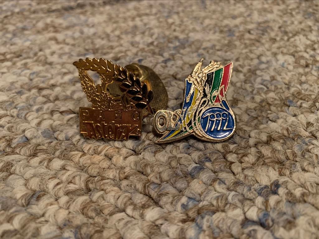 Pins Parc Asterix et Jeux Olympiques 1992, Collections, Comme neuf, Sport, Insigne ou Pin's