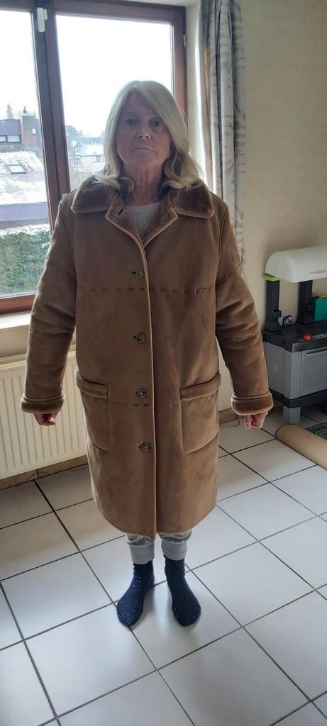 JAS VAN IMITATIESCHAPENVACHT VOOR DAMES, Kleding | Dames, Jassen | Winter, Zo goed als nieuw, Ophalen