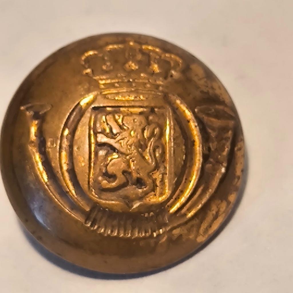 bouton postal belge cuivré, Enlèvement