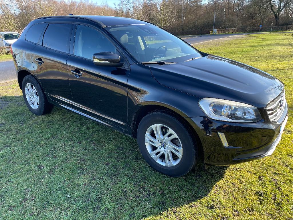 Volvo XC60, Autos, Achat, Boîte manuelle, Entretenue par le concessionnaire, Noir
