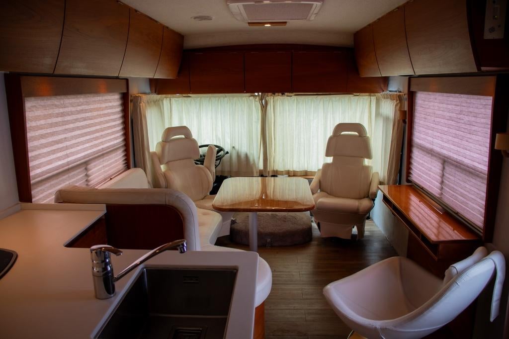 Triple E Commander A2901E CamperBus / AIRCO / ZONNEPANELEN, Caravans en Kamperen, Mobilhomes, Buscamper of Camperbus, Ringverwarming