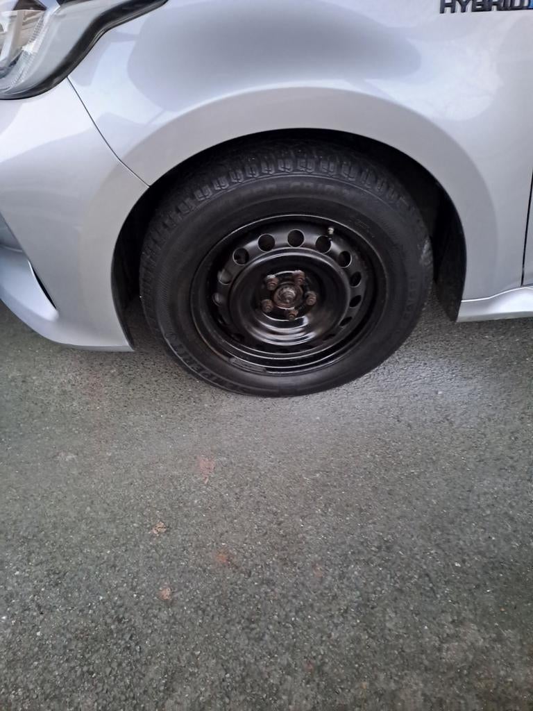 Jantes Toyota Yaris 4 pièces 50€, Autos : Pièces & Accessoires, Enlèvement, Toyota