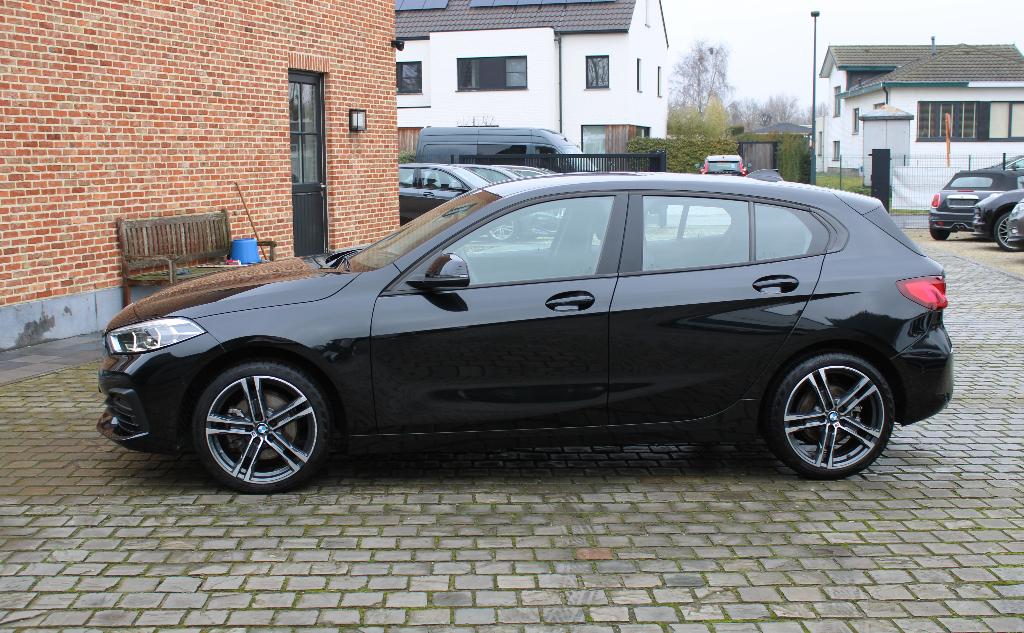 BMW 118 i Automaat bwj 09/2020 Perfecte staat !!, 3 cilinders, 1499 cc, BTW verrekenbaar, Voorwielaandrijving