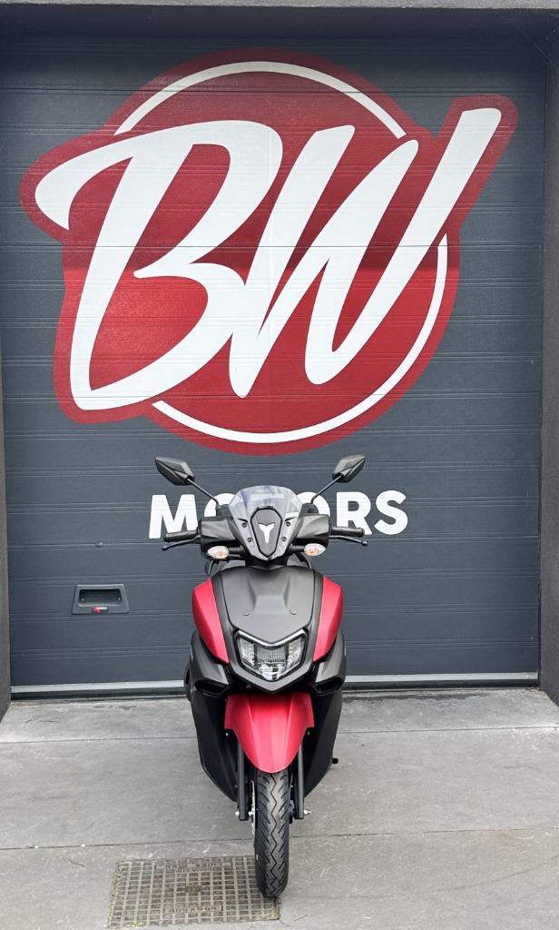 Yamaha RayZR Andonized Red @ BW Motors Mechelen