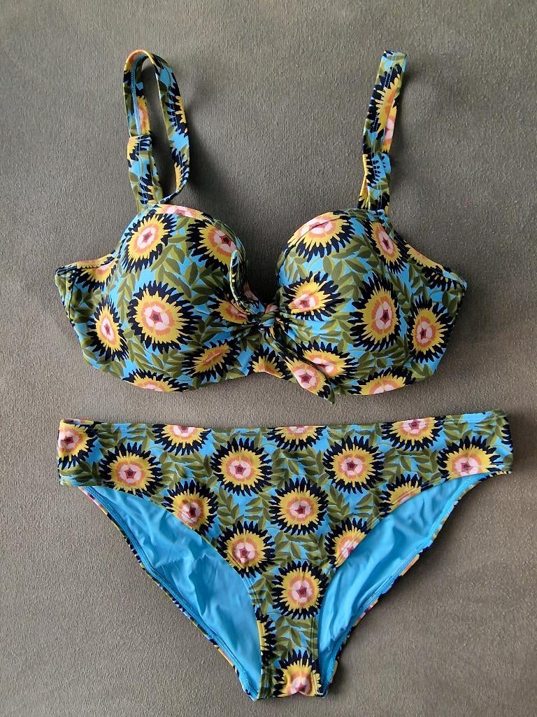 Bikini, Kleding | Dames, Badmode en Zwemkleding, Overige kleuren, Ophalen of Verzenden, Zo goed als nieuw, Bikini