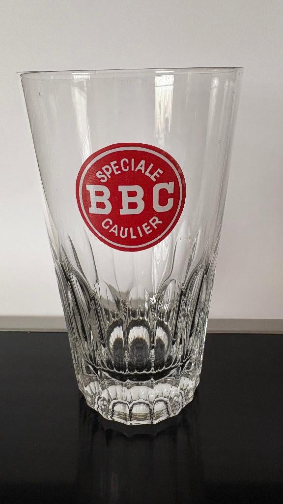 Verre à bière spécial BBC Caulier, Collections, Marques de bière, Enlèvement ou Envoi, Comme neuf, Verre ou Verres, Autres marques