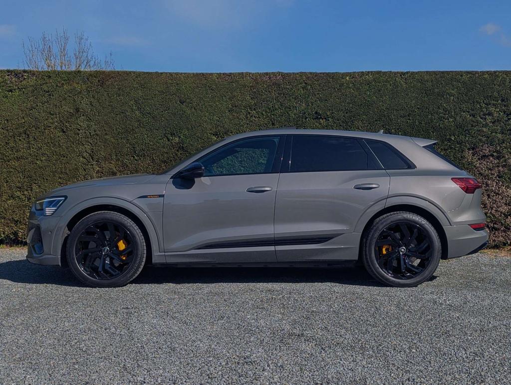 Audi Q8 e-tron ! verkocht ! - black edition - opendak -head, Auto's, Audi, Automaat, Gebruikt, 408 pk, Q8 e-tron
