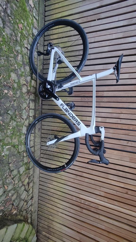 Flanders rs 2.0 58 vélo d'exposition 105 di2, Vélos & Vélomoteurs, Enlèvement, Carbone