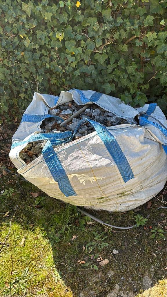 Griize breuksteen 1m3, Tuin en Terras, Grind, Keien en Split, Ophalen, Gebruikt, Grijs, Kei