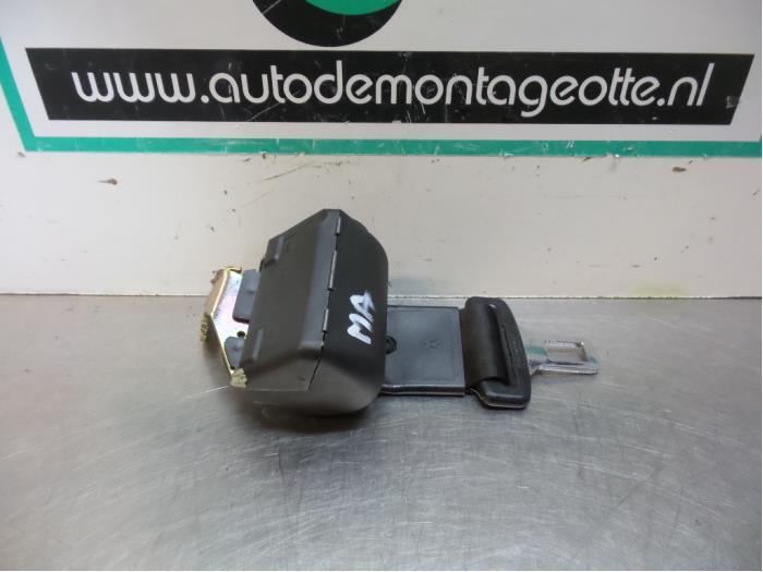 Ceinture de sécurité arrière centre d'un Volkswagen Passa, Volkswagen, -, 3 mois de garantie, Utilisé