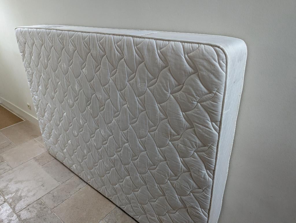 Gratis matras 140x200cm, Ophalen, Gebruikt, 140 cm, Twijfelaar