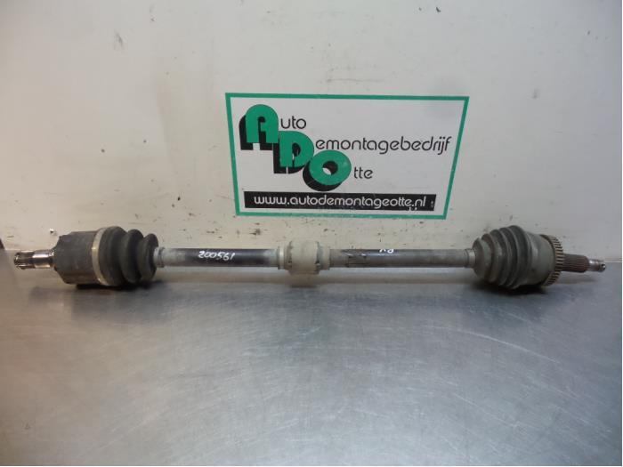 Aandrijfas rechts-voor van een Kia Sportage (Sportage 05-), -, -, Ophalen of Verzenden, -