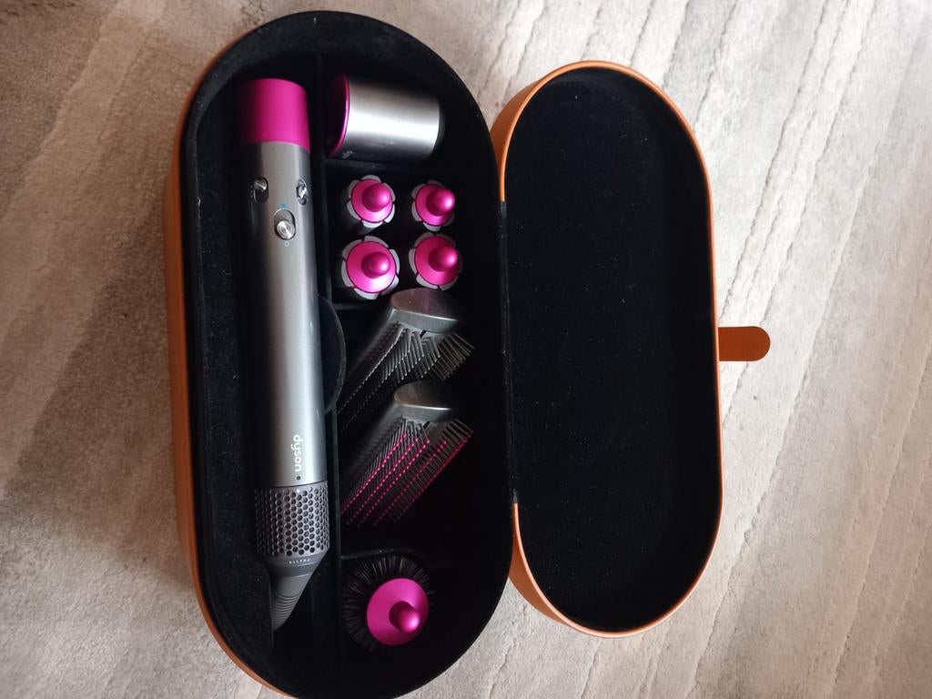 Dyson Air Wrap nouveau, Bijoux, Sacs & Beauté, Beauté | Soins des cheveux, Enlèvement ou Envoi, Neuf, Sèche-cheveux