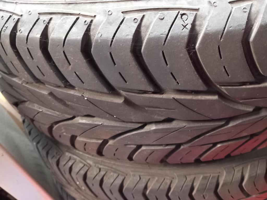 2 pneus d'été 175/65R14 82T, Autos : Pièces & Accessoires, Pneus & Jantes, 14 pouces, 175 mm, Véhicule de tourisme, Pneus été