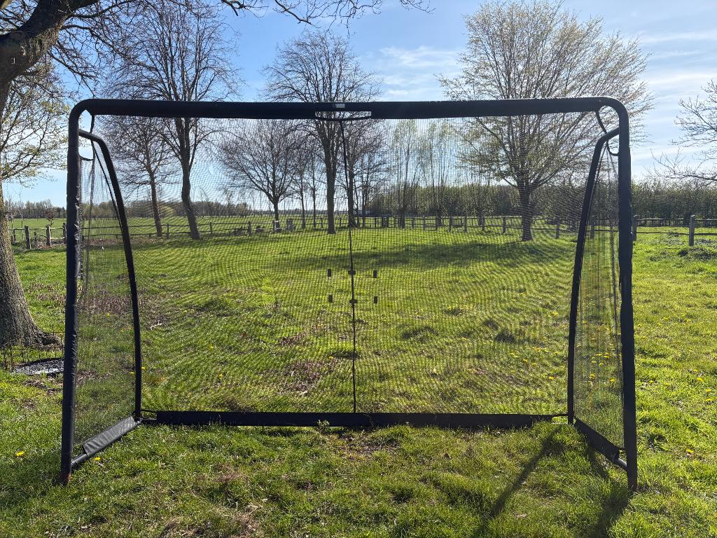 Groot EXIT voetbal goal / rebounder 280x180 + schietdoek, Sport en Fitness, Voetbal, Ophalen, Gebruikt, Bal