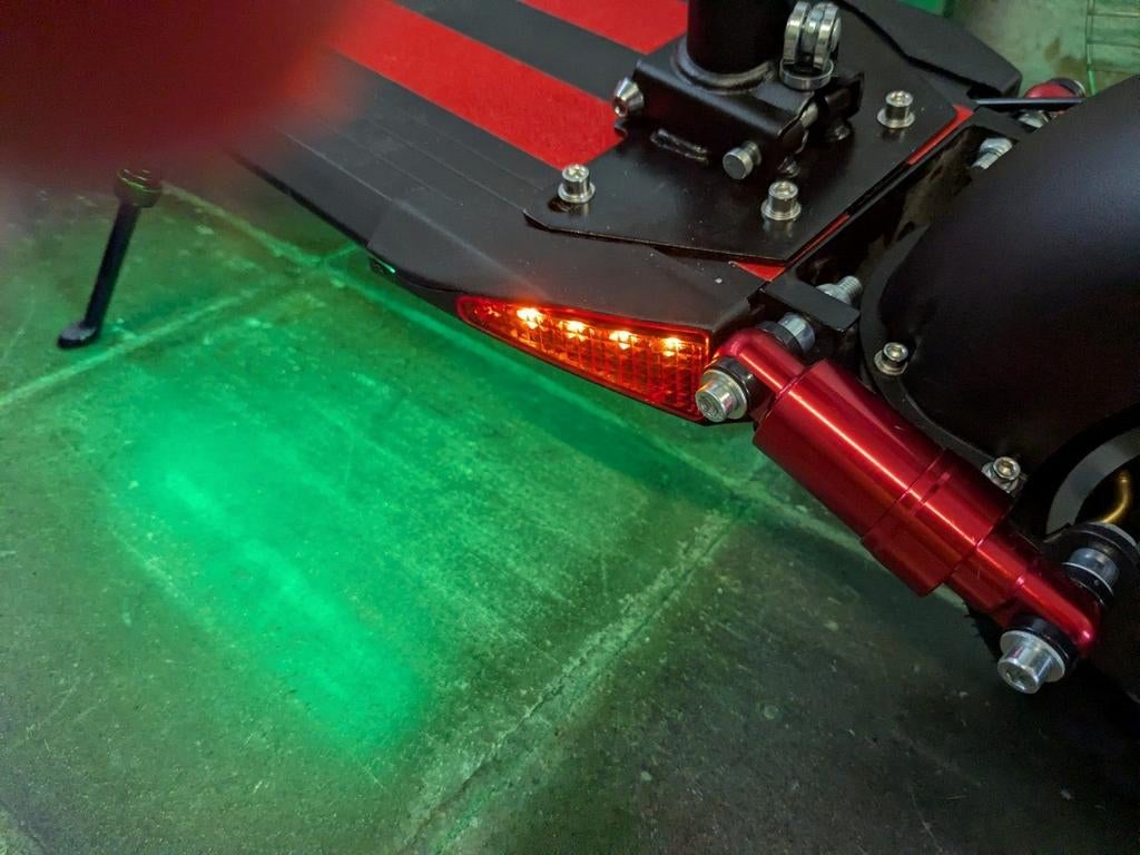 Elektrische step nieuwe. 2 km maar met gereden, Fietsen en Brommers, Steps, Ophalen