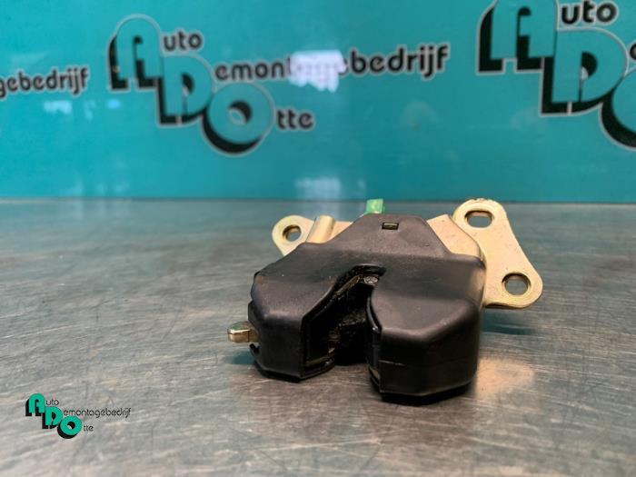 Mécanique de verrouillage hayon d'un Toyota Corolla (Coroll, -, 3 mois de garantie, Toyota, Utilisé