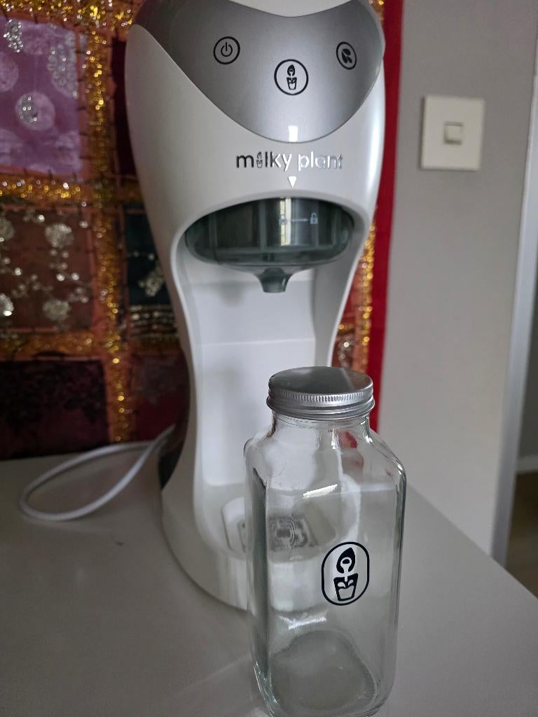 Milky plant melk maker, Elektronische apparatuur, Blenders, Ophalen, Gebruikt, Blender