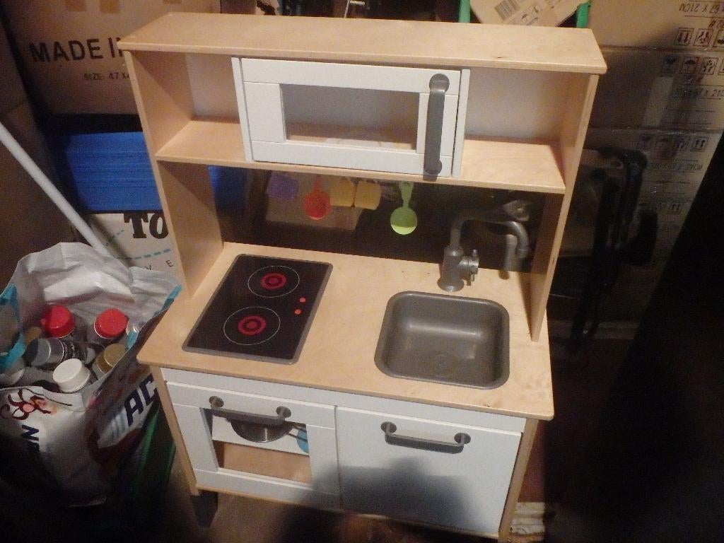 Ikea speelgoed keukentje in nieuwstaat met accessoires, Ophalen, Zo goed als nieuw, Hout, Speelkeuken-accessoire