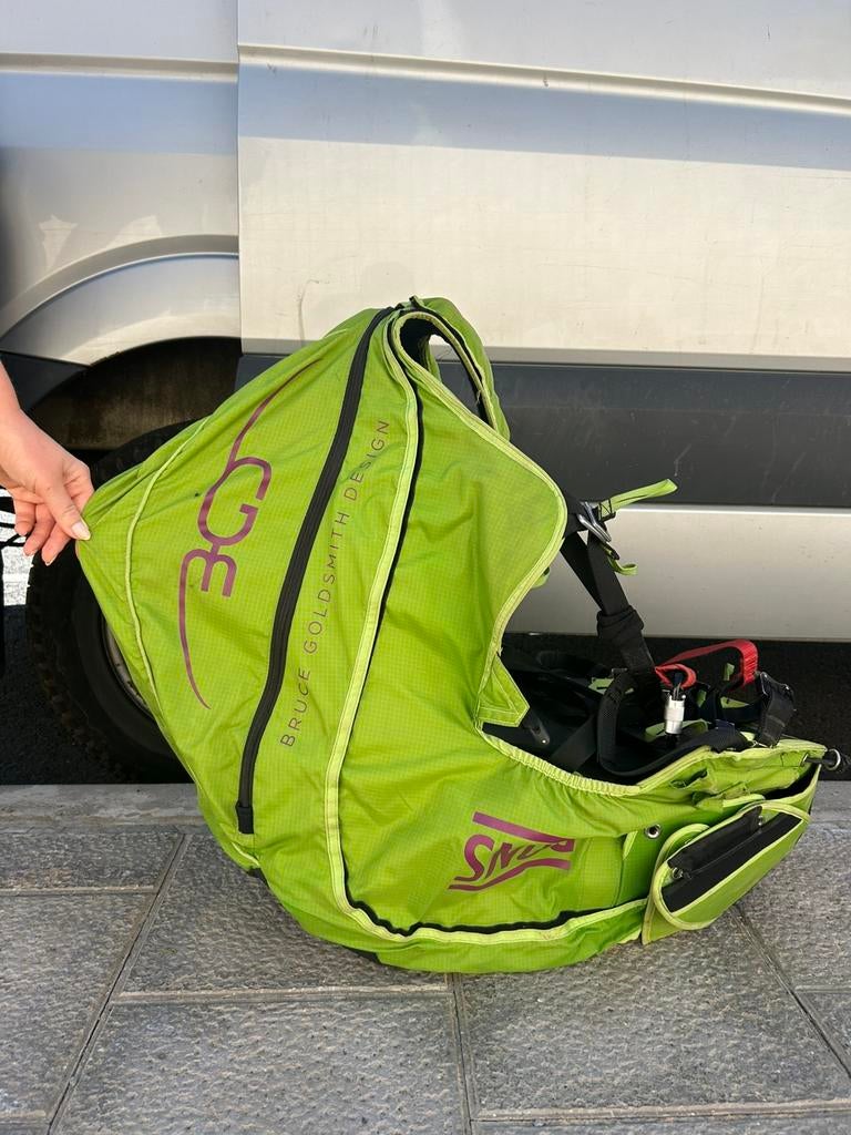 Bgd snug harnas parapente, Sport en Fitness, Zweefvliegen en Paragliding, Ophalen of Verzenden, Zo goed als nieuw