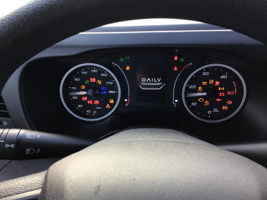 iveco daily l3h2 140pk 2023 trek/3500kg 18950e ex, Auto's, Bestelwagens en Lichte vracht, 4 cilinders, Iveco, Bedrijf, 5 deurs