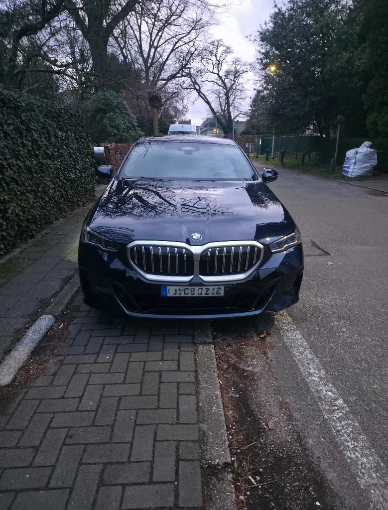 BMW 520I Mild-Hybride 2024 / 208 PK, Auto's, BMW, Automaat, 4 deurs, Blauw, Berline