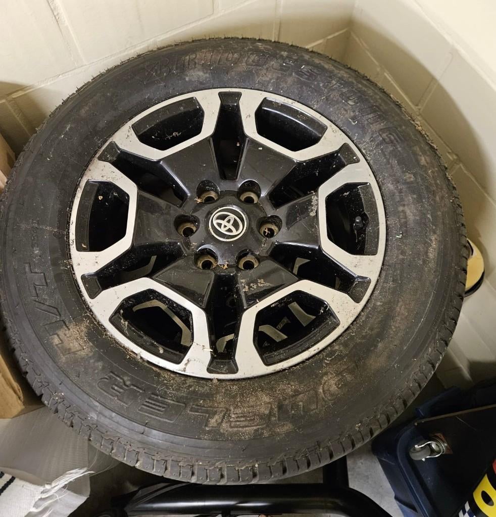 18” Toyota Hilux, Land cruiser banden + velgen 265/60R18, Auto-onderdelen, Banden en Velgen, Ophalen, 18 inch, 265 mm, Nieuw