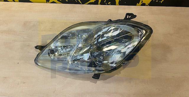 Daihatsu Charade/Toyota Yaris (1/09-) koplamp Rechts (chrome, Daihatsu, -, -, Nieuw