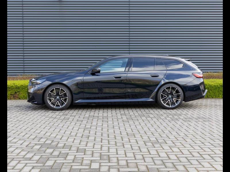 BMW Serie M M5 Touring Luxury & Performance — The Ultimate, Auto's, Automaat, 4395 cc, Zwart, Bedrijf