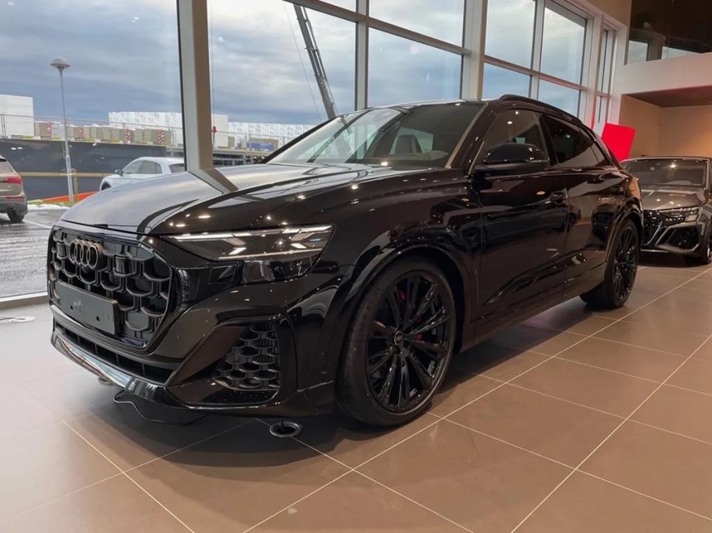 NEW PLUG IN RS-EDITION 490PK MEGA VOL CARBON/4WS/CHASADV-25%, Auto's, Audi, Bedrijf, Te koop, Q8, 360° camera, 4x4, ABS, Achteruitrijcamera
