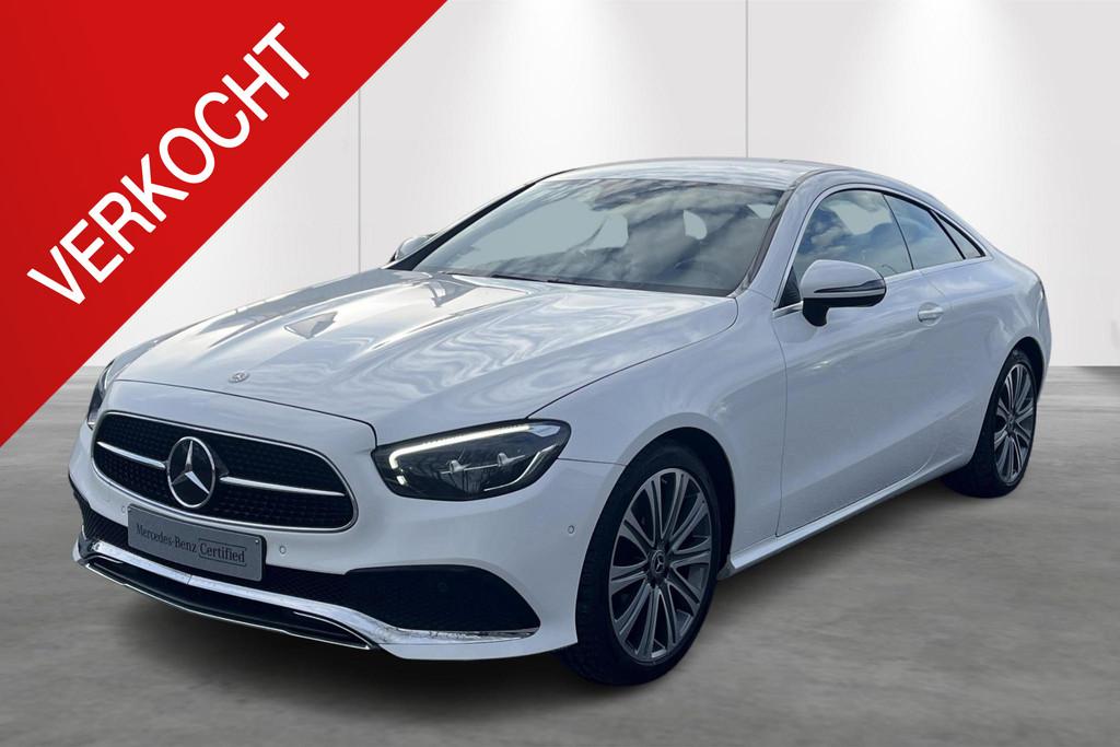 Mercedes-Benz E-Klasse Coupé E 200, Auto's, Automaat, Zwart, 4 cilinders, Wit