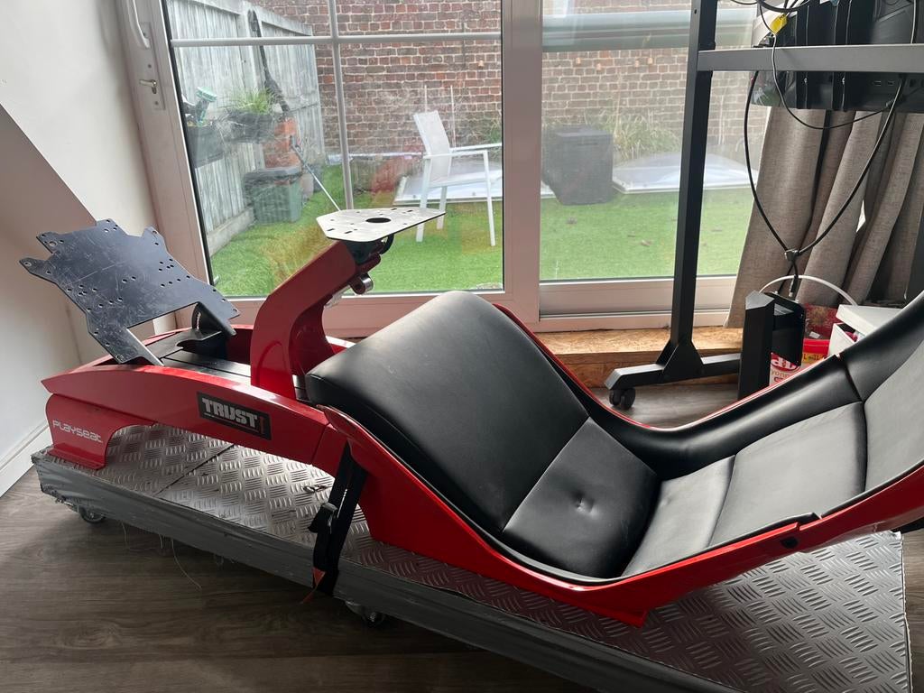 Sim rig race stoel game monitor, Tuin en Terras, Ligbedden, Ophalen, Gebruikt