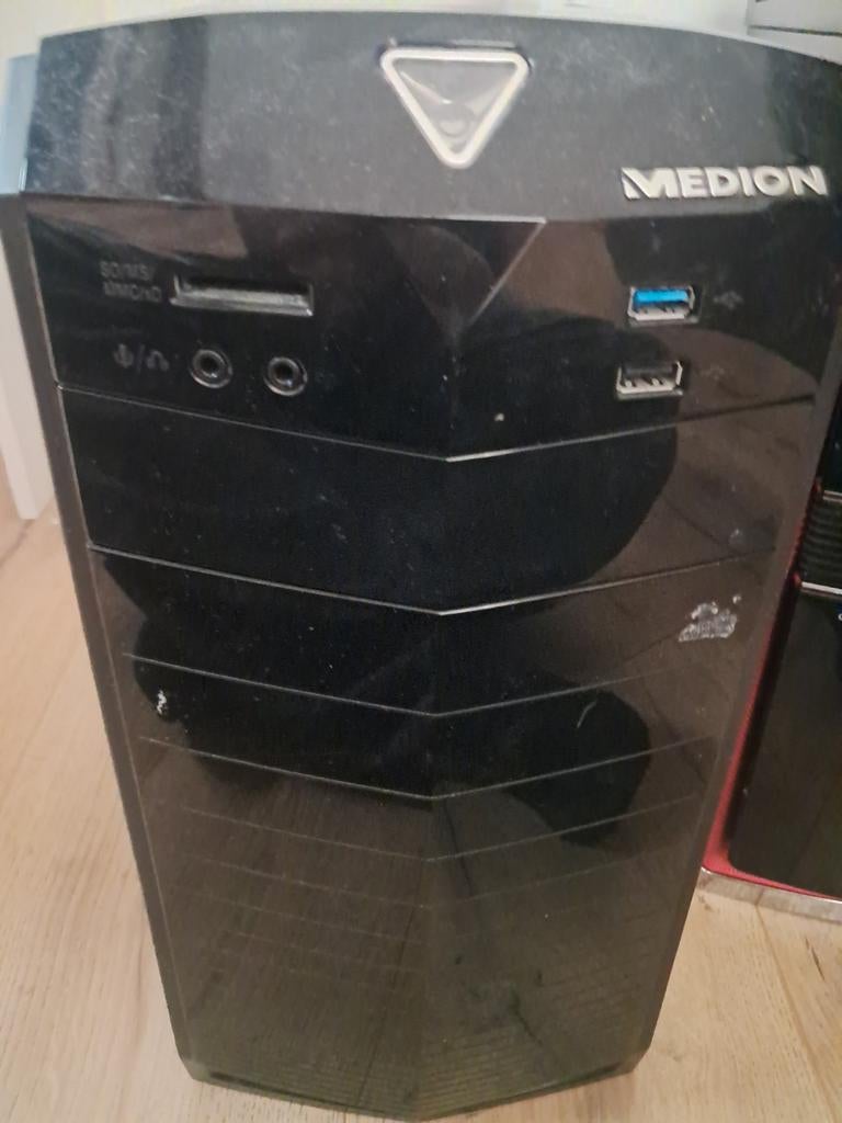 Medion pc, Computers en Software, Desktop Pc's, Ophalen