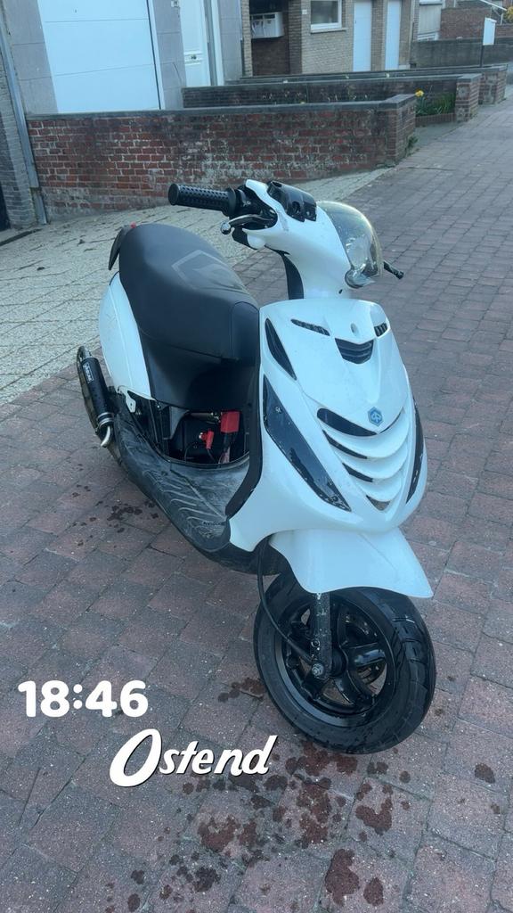 Piaggio zip, Fietsen en Brommers, Ophalen, Tweetakt, Gebruikt, Klasse A (25 km/u)