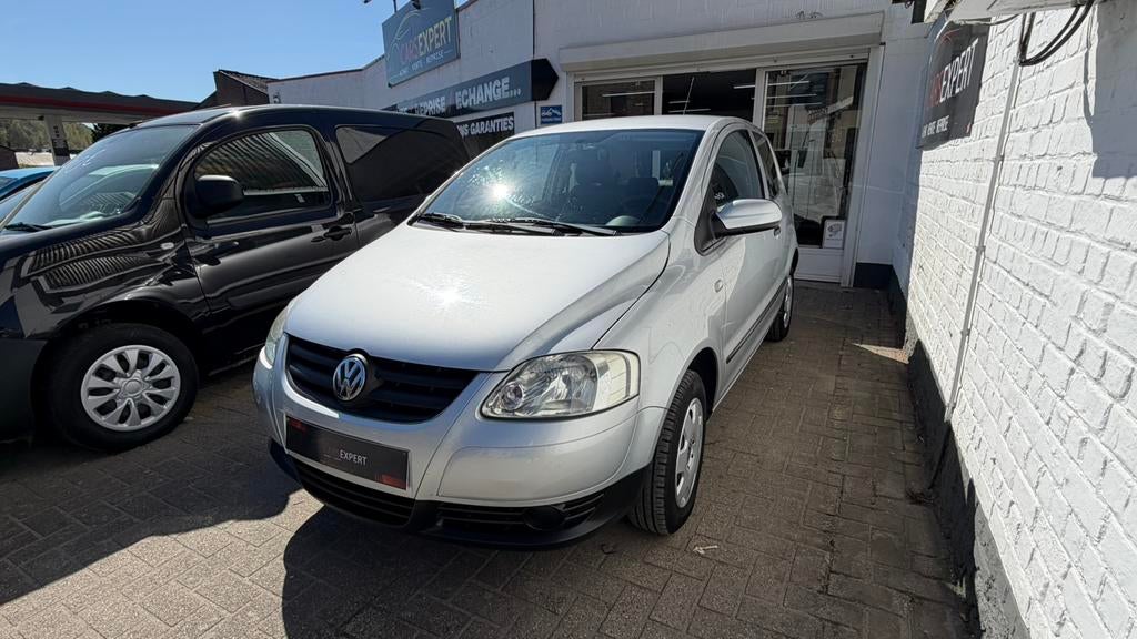 Vw Fox 1.2 essence 33.929 km 12 mois de garantie, Autos, Volkswagen, Argent ou Gris, Achat, Entreprise, Boîte manuelle