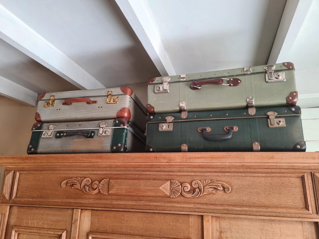 Oude valiezen, valies in leder of in karton ..., Antiek en Kunst, Ophalen