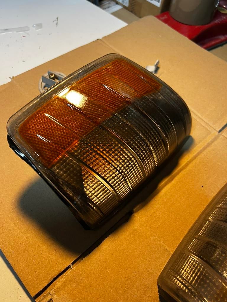 Mercedes 190 w201 clignotants USA fumé, Enlèvement ou Envoi