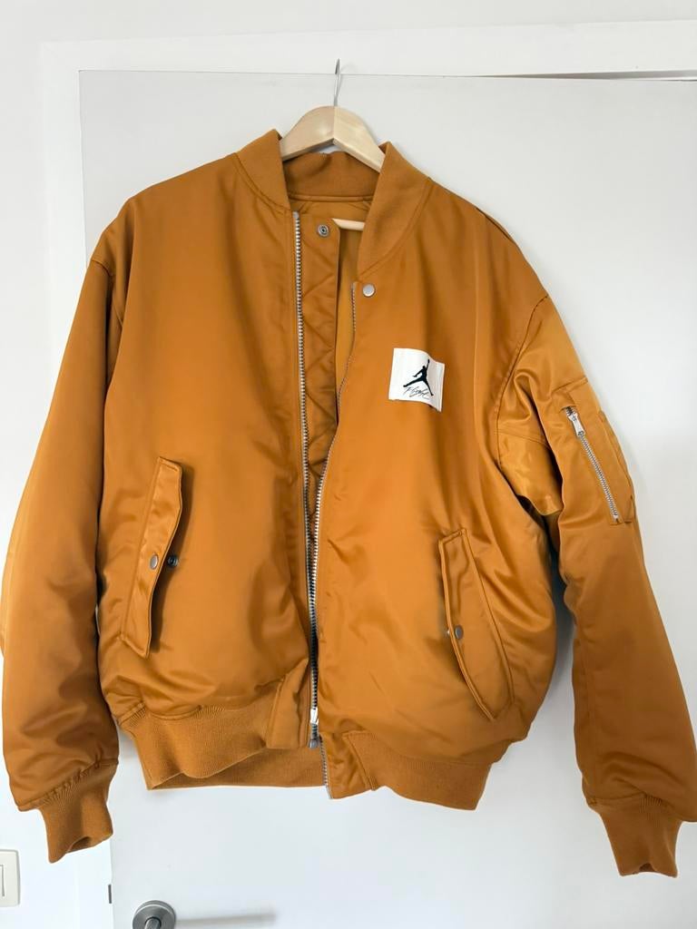 Jordan Essentials Flight Bomberjack, Vêtements | Hommes, Vestes | Été, Enlèvement, Neuf, Taille 56/58 (XL), Jaune