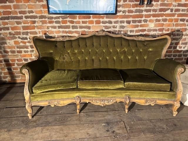 Canapé de style baroque, Enlèvement