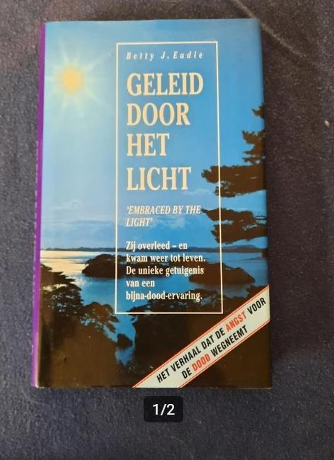 SPIRITUEEL BOEK GELEID DOOR HET LICHT, Livres, Ésotérisme & Spiritualité, Enlèvement ou Envoi, Utilisé, Spiritualité en général