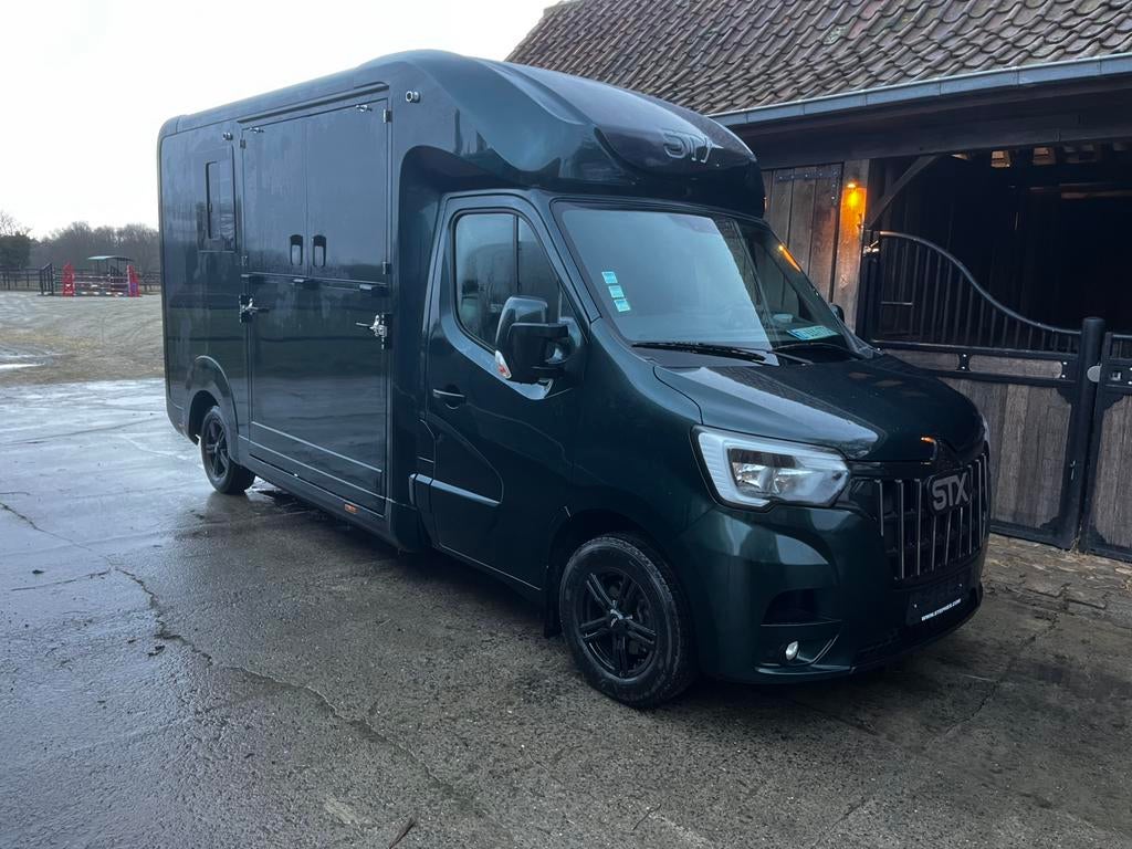 22 000 km STX! ! Camionnette chevaux, Animaux & Accessoires, Chevaux & Poneys | Semi-remorques & Remorques, Enlèvement