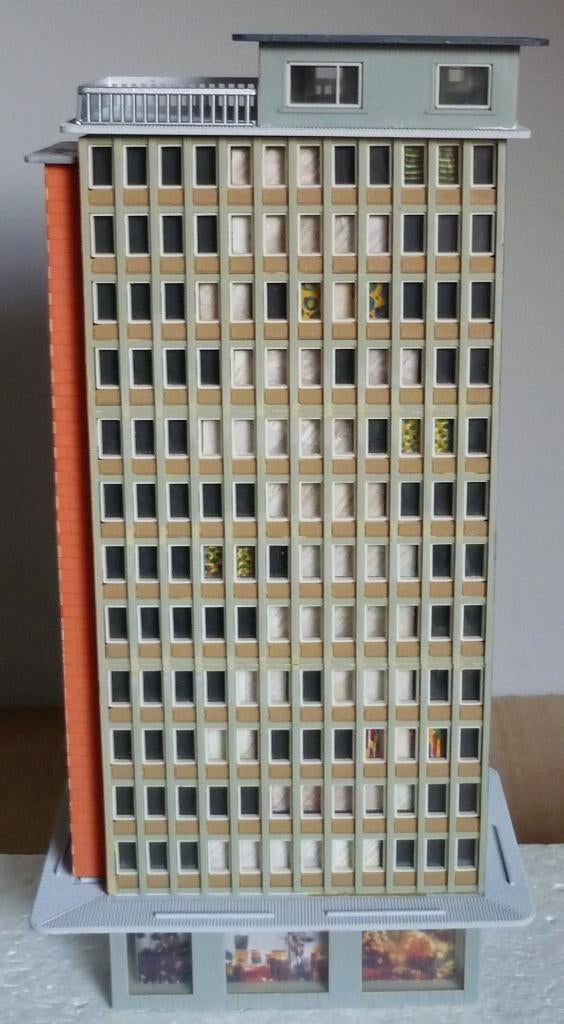 Modern FLATGEBOUW    1/87  HO, Overige merken, Gebruikt, Gelijkstroom of Wisselstroom, Brug, Tunnel of Gebouw