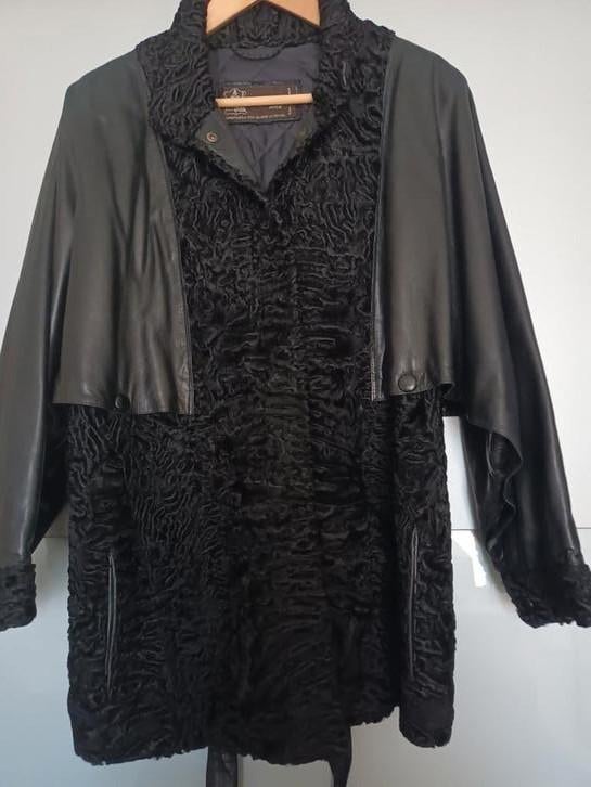 Nieuwe winterjas on leder en astrakan, Kleding | Dames, Ophalen of Verzenden, Nieuw, Maat 42/44 (L), Zwart