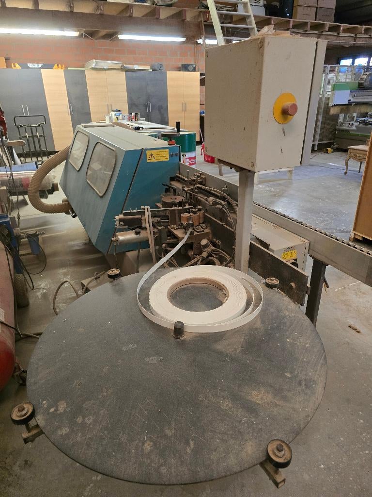 Phillips kantenlijmer, Enlèvement, Utilisé