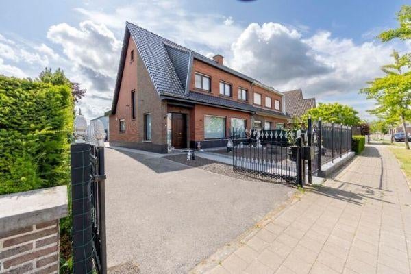 IZEGEM : MAISON AVEC ENTREPÔT/HANGAR et GARAGE à vendre., Immo, Province de Flandre-Occidentale, Izegem, 3 pièces, 245 kWh/m²/an