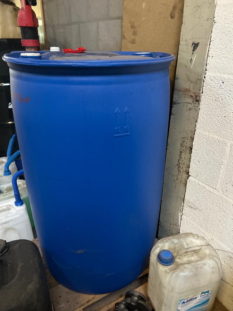 Plastic vat 210l, Tuin en Terras, 150 liter of meer, Ophalen, Gebruikt, Kunststof