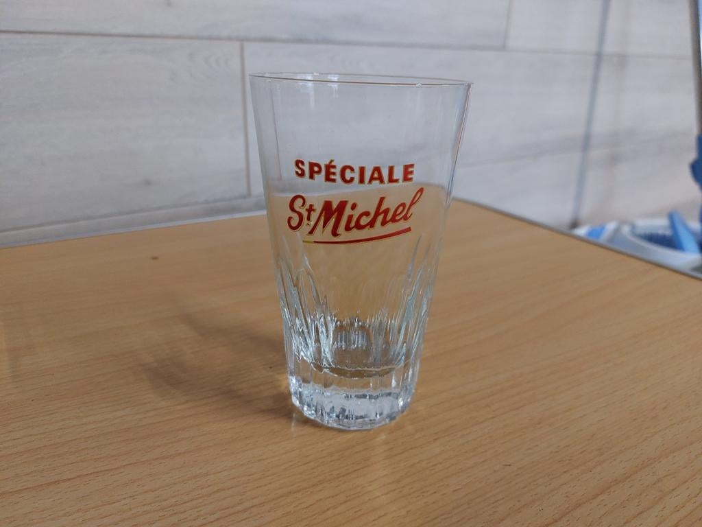 Verre à bière ancien St Michel, Collections, Enlèvement ou Envoi, Comme neuf, Verre à bière