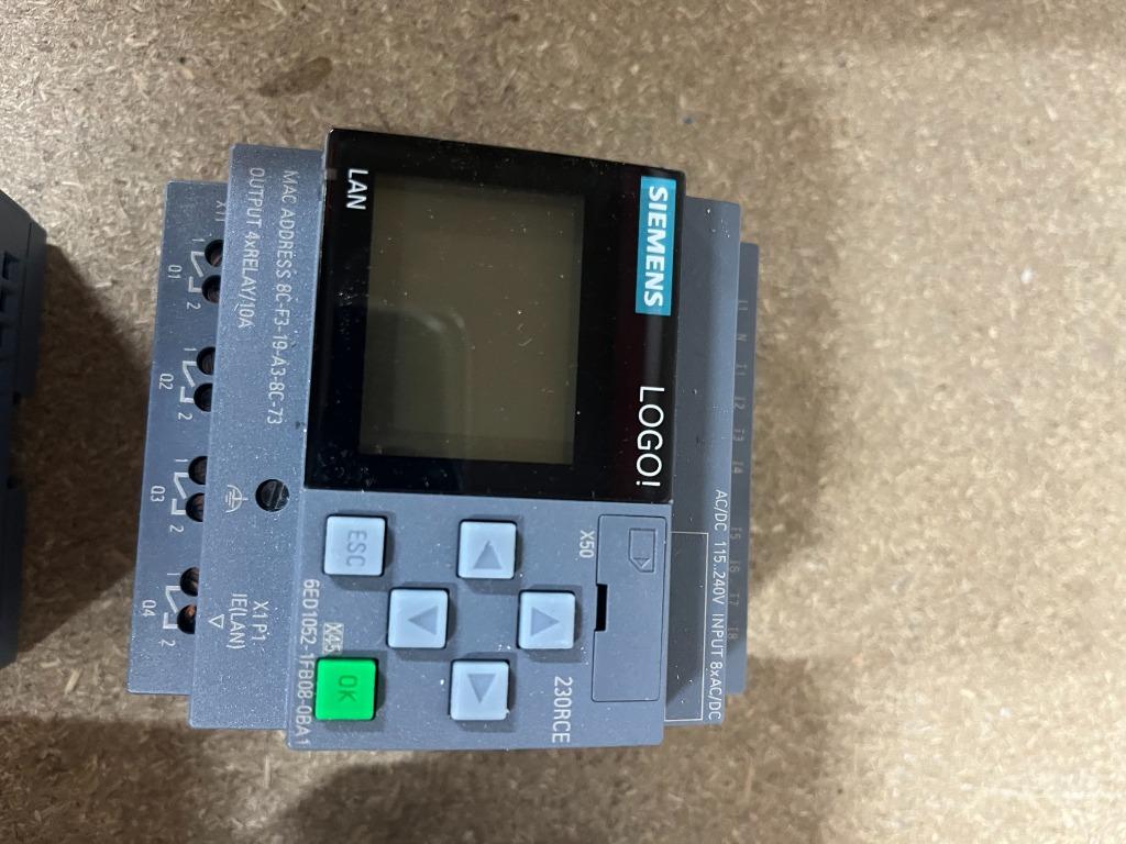 logo siemens, Services & Professionnels, Électriciens