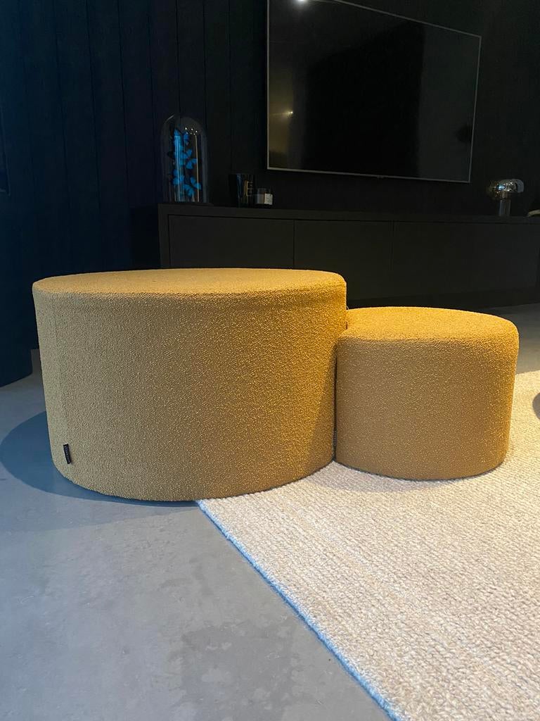 Poef / poefs oker 2 delen, Ophalen, Zo goed als nieuw