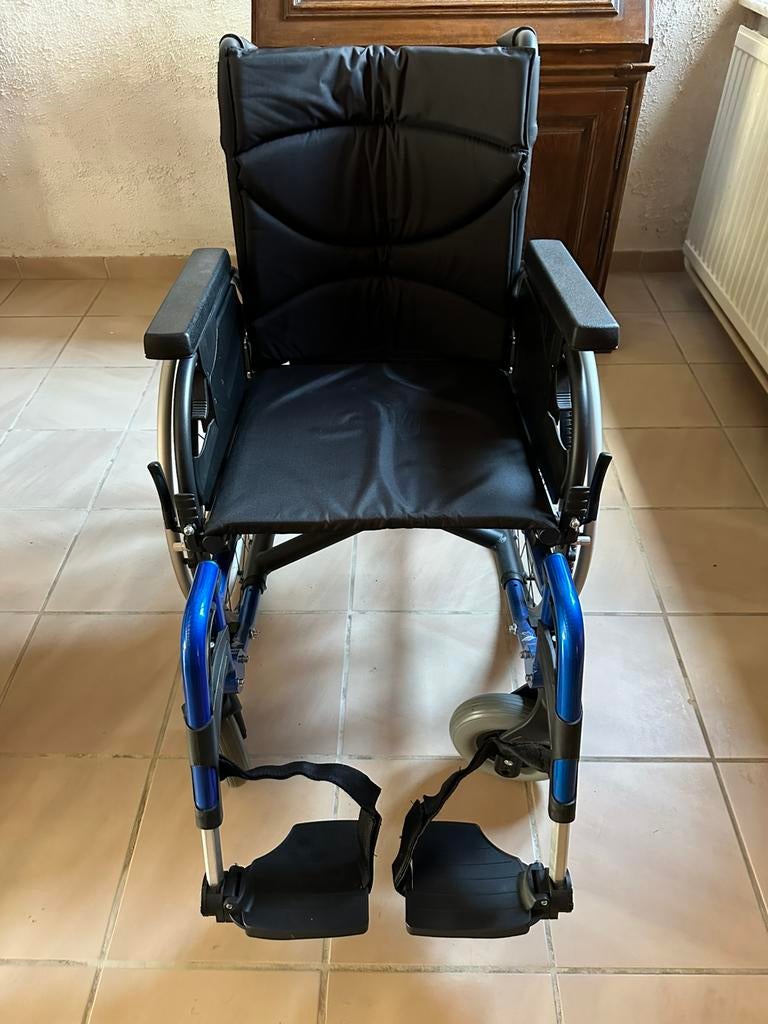 Chaise roulante Vermeiren V300 neuve, Divers, Chaises roulantes, Enlèvement, Comme neuf